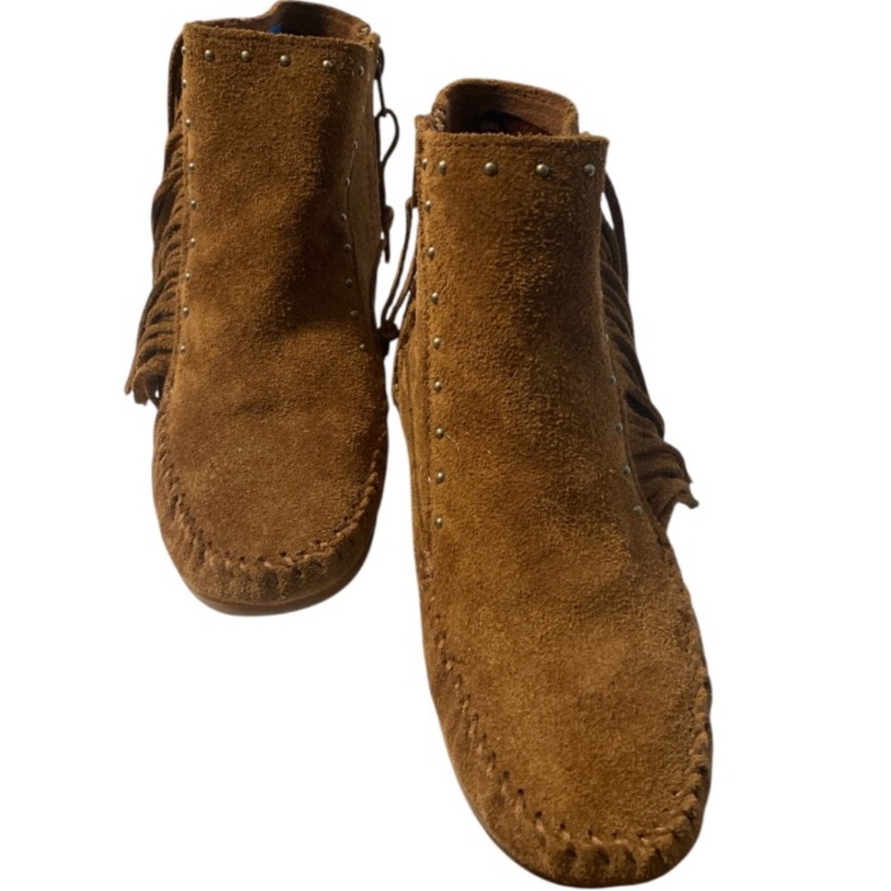 NWOT Minnetonka Fringe Studded Suede Western Moccasin Booties Womens Sz 7